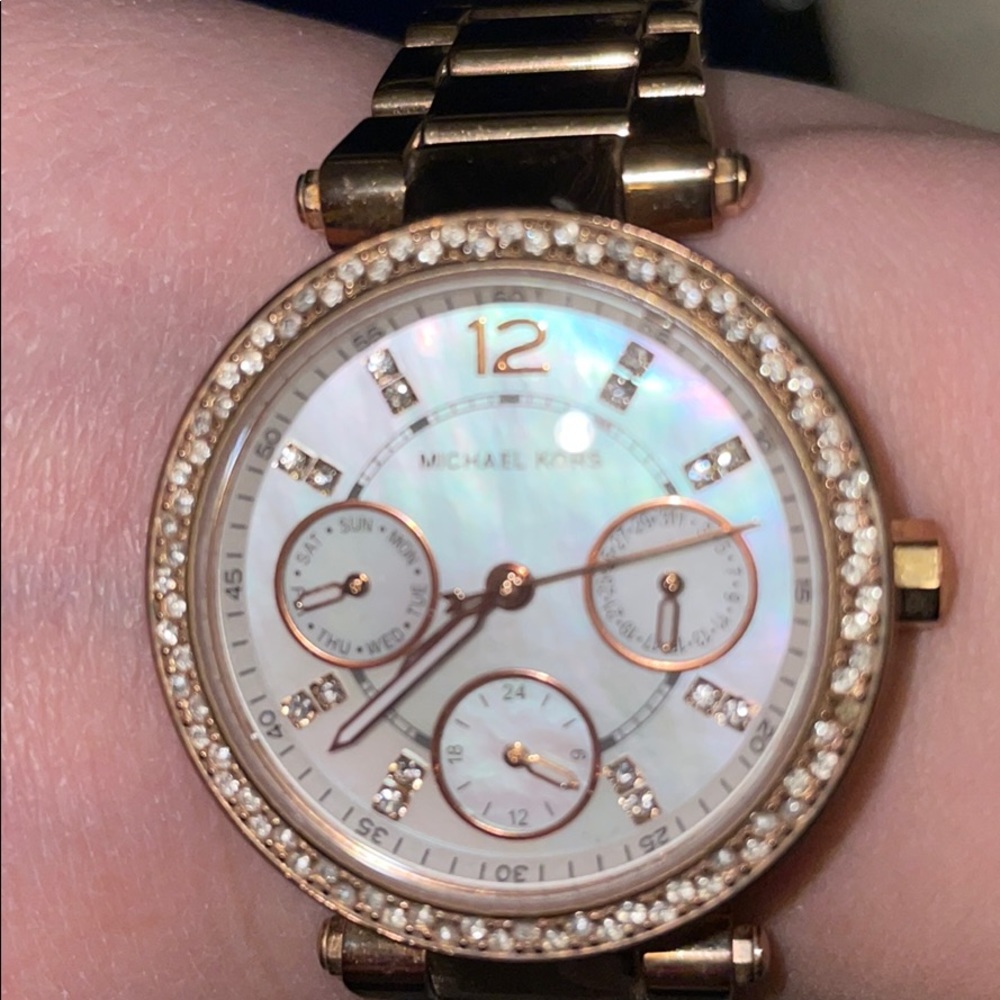 Michael Kors gold watch, pearl face with diamonds - Picture 2 of 5
